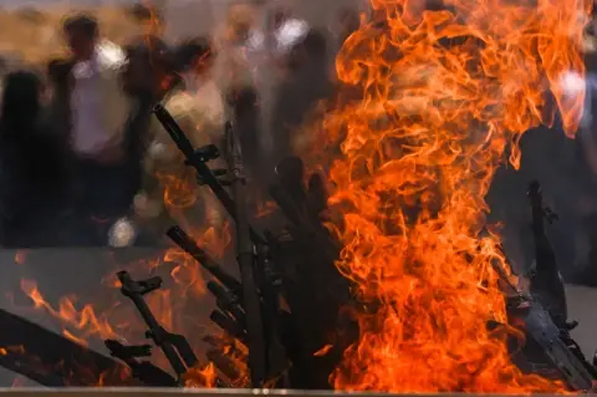 Silahlar susarken �fkeyi canl� tutmak